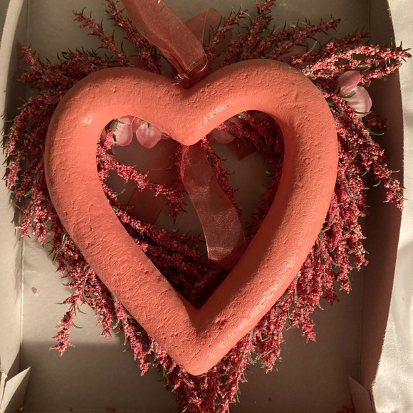 Hand crafted Valentine Heart Wreath - Picture 2 of 2